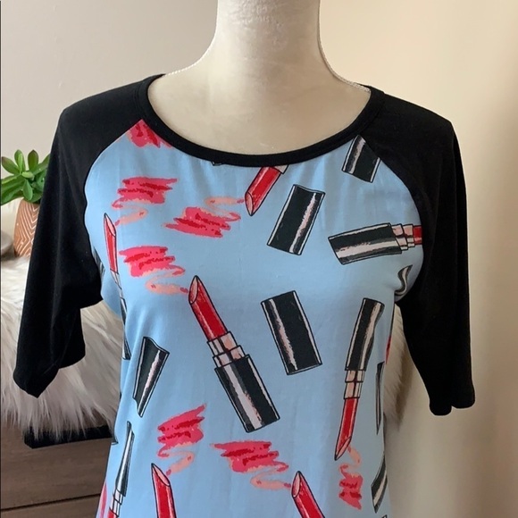 Iularoe • raglan tshirt dress in lipstick print - Picture 4 of 6